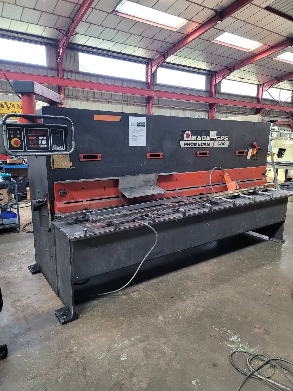 Cisaille guillotine AMADA GPS630