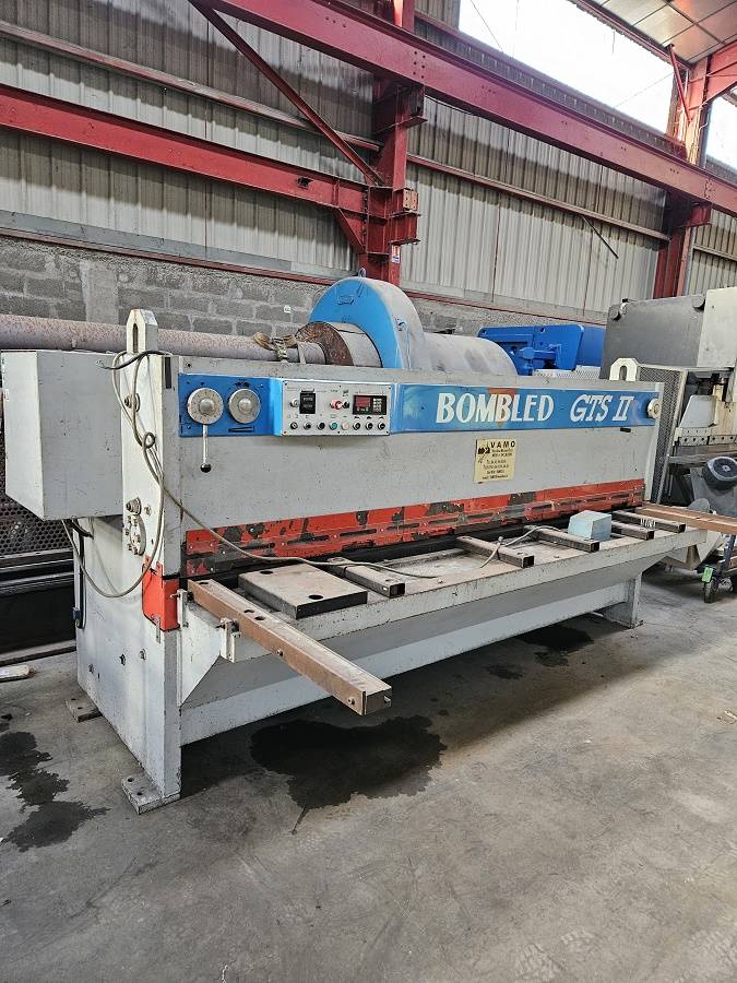 Cisaille guillotine BOMBLED GTS II 3006