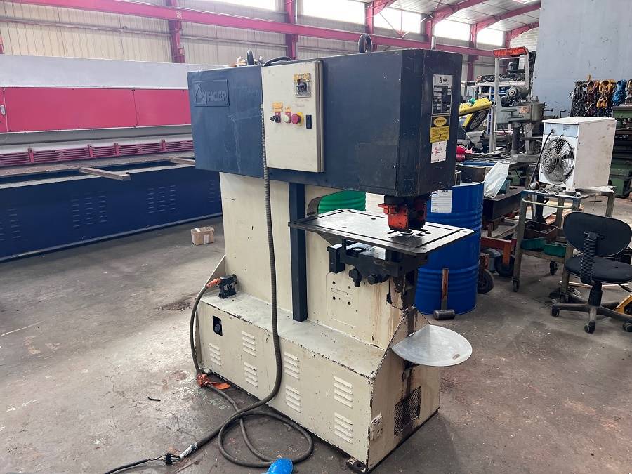 Poinçonneuse occasion FICEP 401 