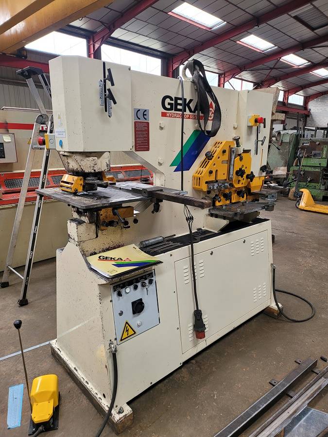 Poinçonneuse GEKA occasion VAMO Machines-Outils