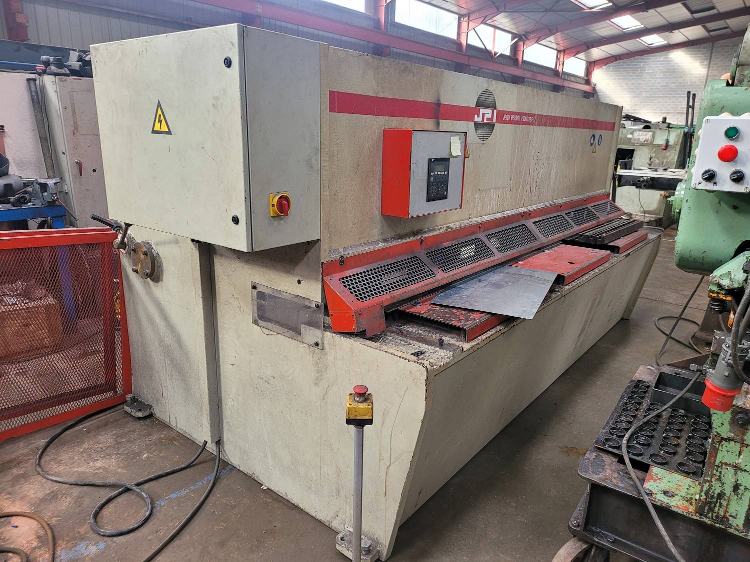 Cisaille guillotine PERROT CPEH3006 VAMO Machines-Outils