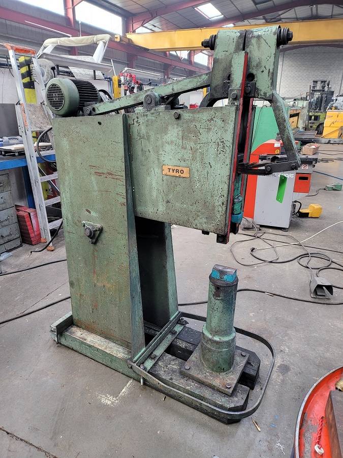 Marteau pilon tyro VAMO Machines-Outils